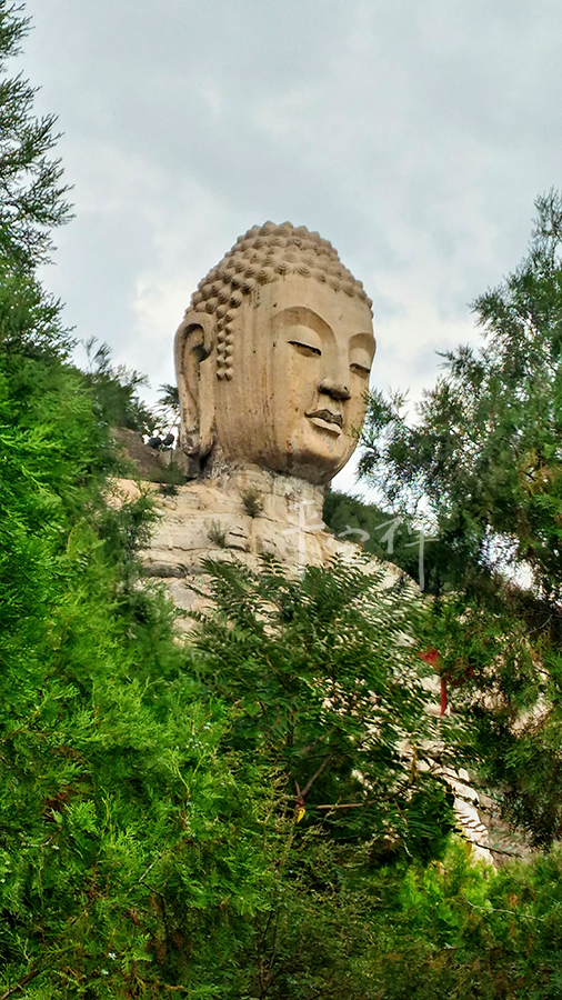 山西有佛教聖地、文殊菩薩的道場&mdash;&mdash;五台山,蒙山大佛古稱晉陽西山大佛,