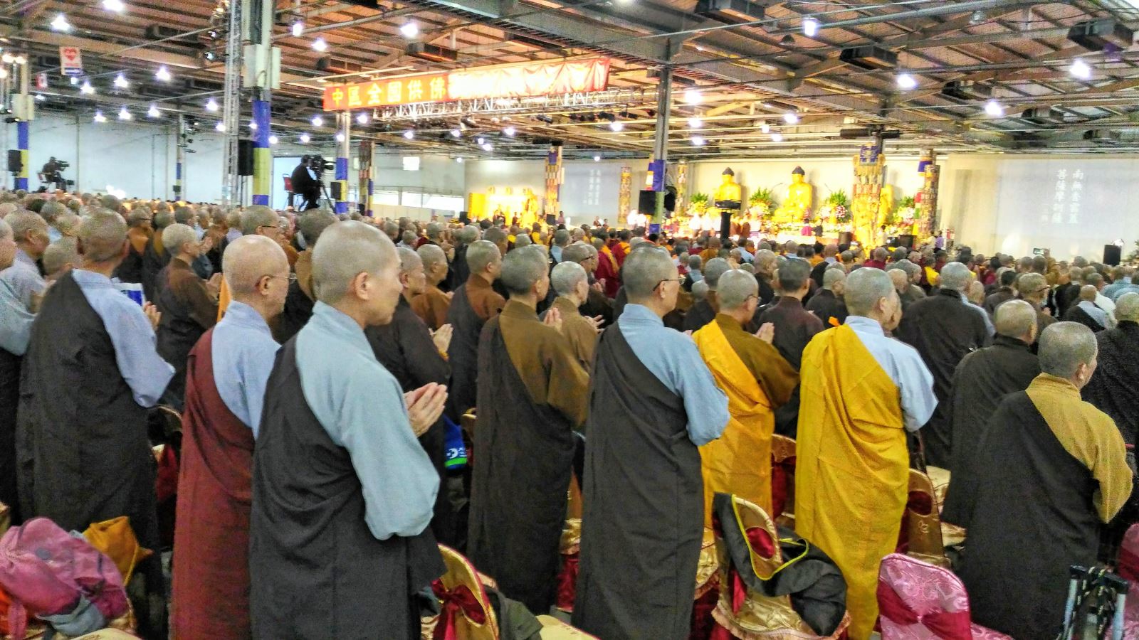 佛法的精神內涵與佛教文化,自我生命的提升、內在的修行,靈鷲山水陸空大法會,國際供佛齋僧大法會,齋僧