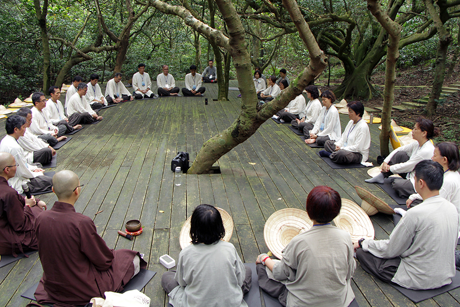 教育領導生活禪,森林大禪堂,行禪,坐禪,寧靜,心道法師,喫茶趣,心寧靜教師團