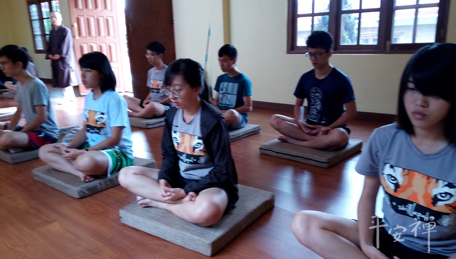 尼泊爾,靈鷲山,密勒日巴禪修中心,佛陀,國防醫學院,龍樹菩薩,禪修,國際志工,