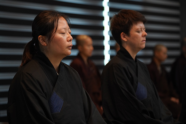 禪修,坐禪,行禪,打禪,放鬆,專注,當下,心道法師,禪關,覺知,腿痛