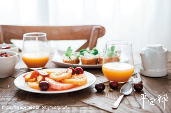 散文作家李欣倫,禪食慢味,素食,蔬食,平安禪,禪修