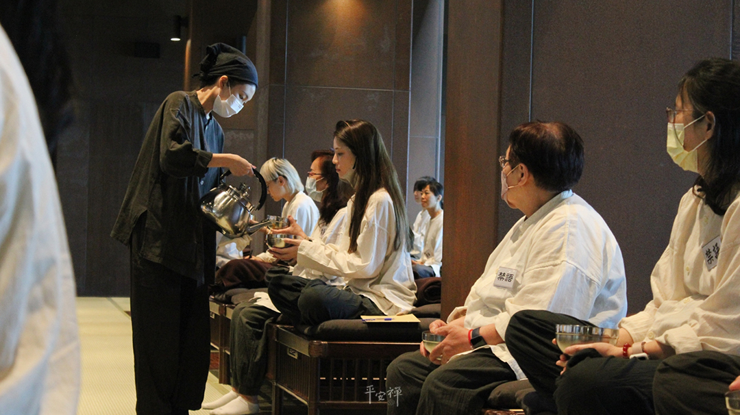 平安禪,靜坐,冥想,傳承,禪修,心道法師,四步驟,斷食,蔬菜汁,禪坐,法工